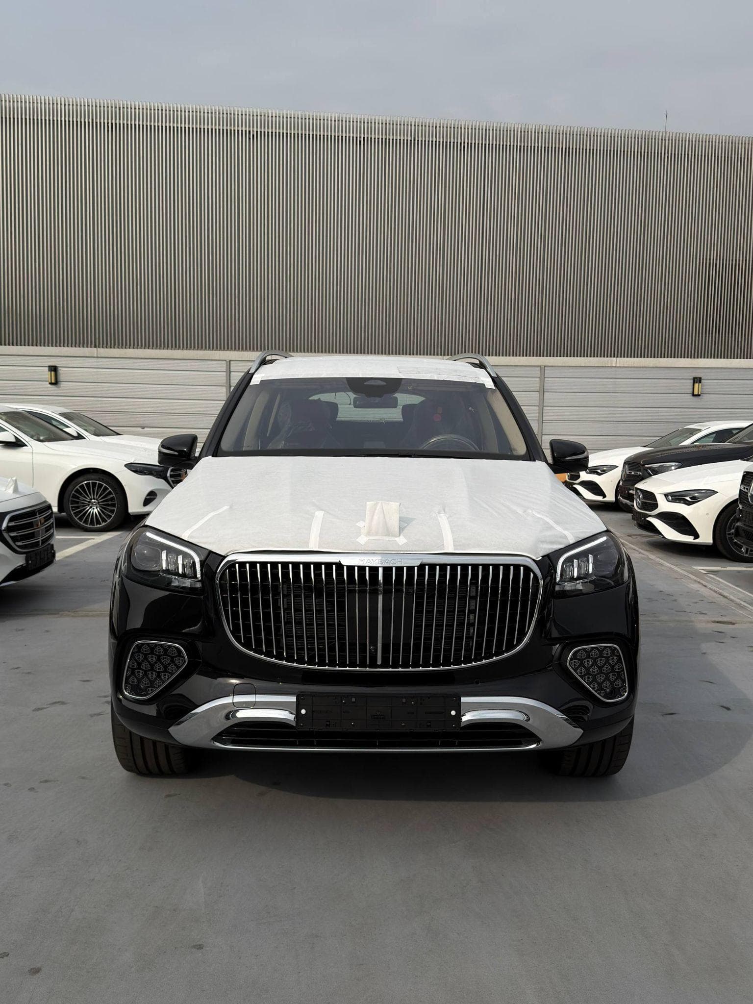 Mercedes-Benz Maybach GLS 600 - alternate view