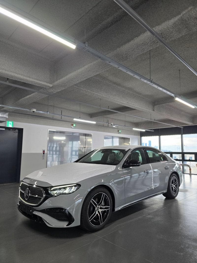 Mercedes-Benz E200 AMG Line